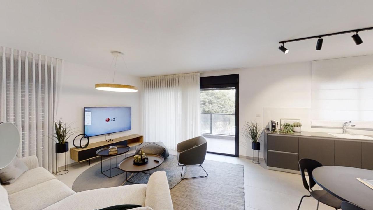 Luxury 3&4 Bedroom New Apartments - Close To The Beach & Bahai Gardens Haifa Eksteriør billede