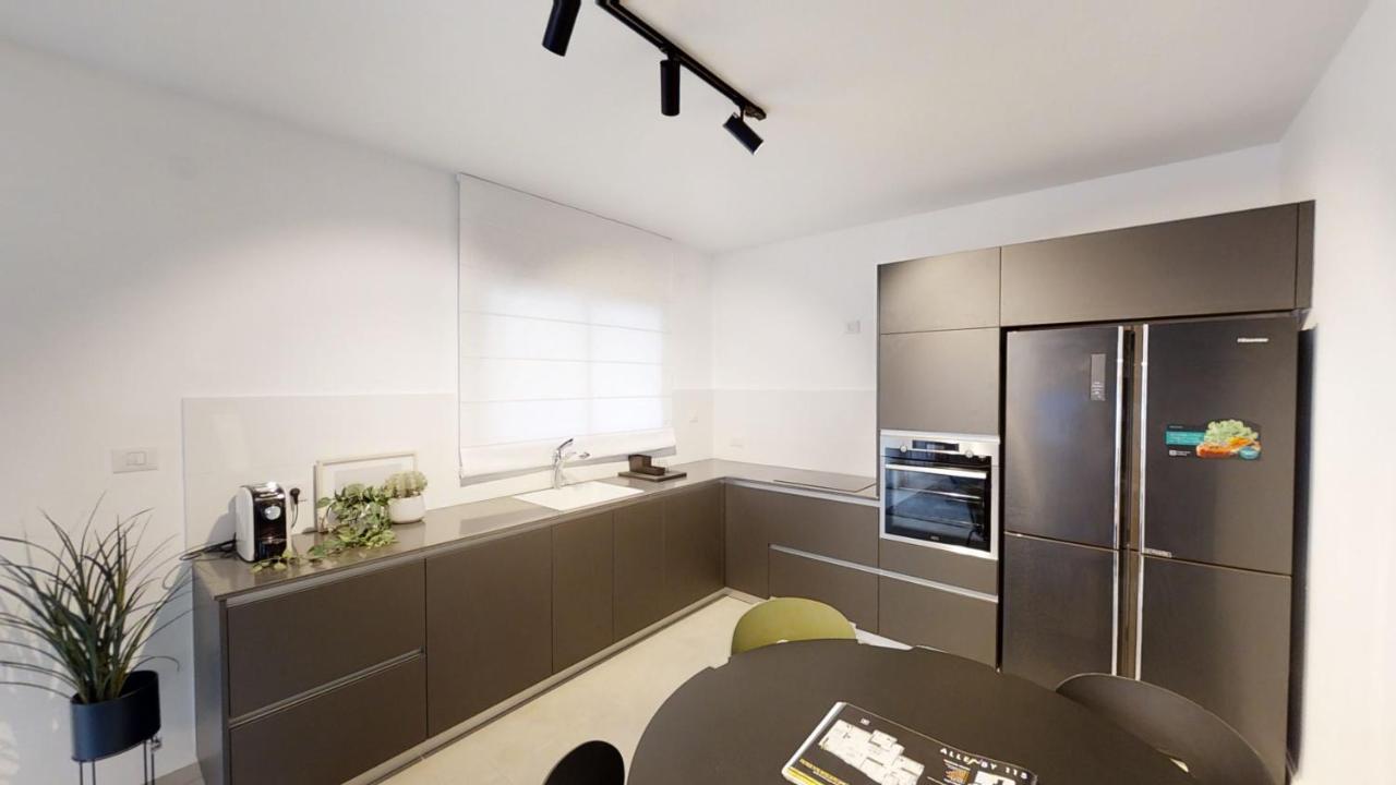 Luxury 3&4 Bedroom New Apartments - Close To The Beach & Bahai Gardens Haifa Eksteriør billede