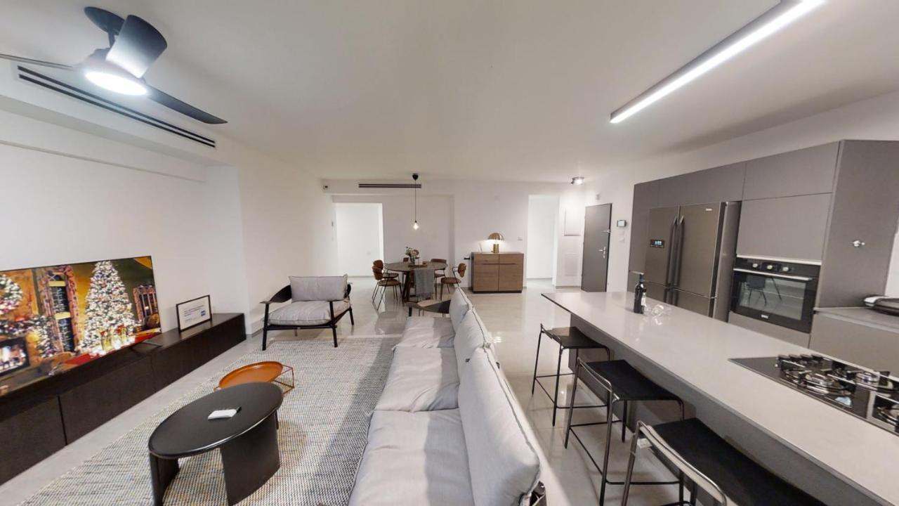 Luxury 3&4 Bedroom New Apartments - Close To The Beach & Bahai Gardens Haifa Eksteriør billede