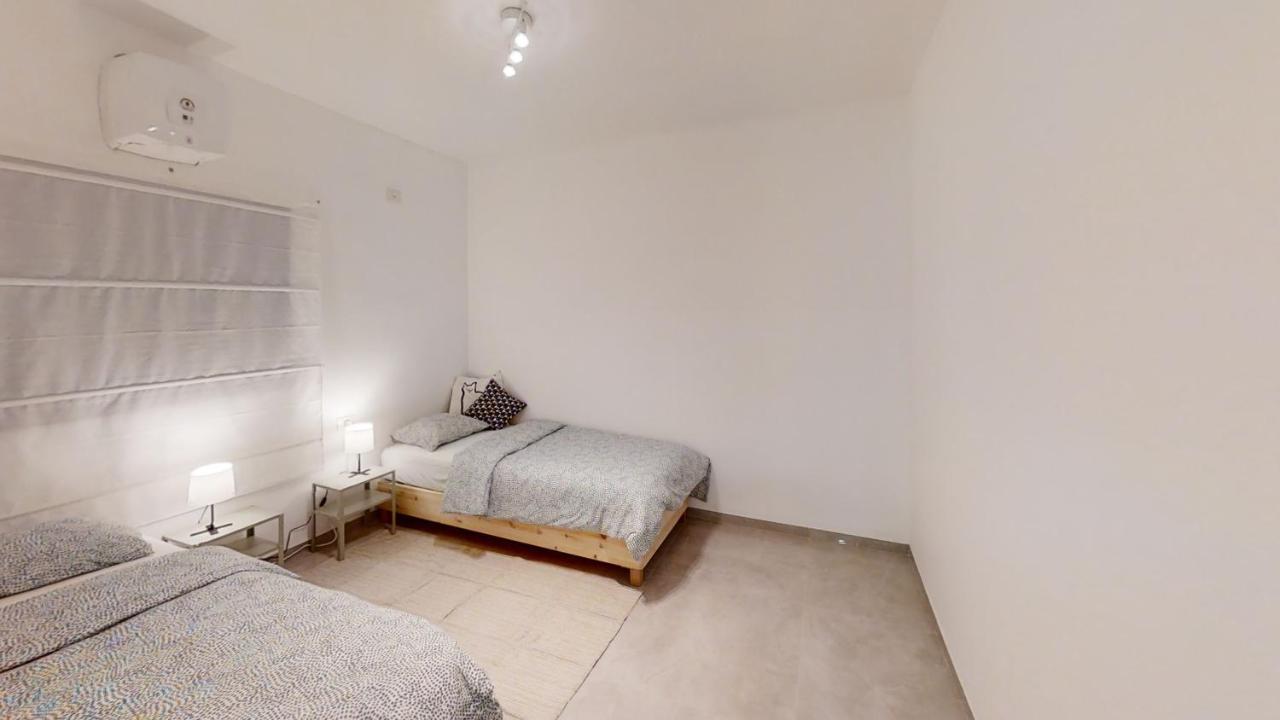 Luxury 3&4 Bedroom New Apartments - Close To The Beach & Bahai Gardens Haifa Eksteriør billede