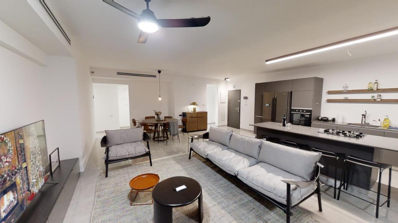 Luxury 3&4 Bedroom New Apartments - Close To The Beach & Bahai Gardens Haifa Eksteriør billede