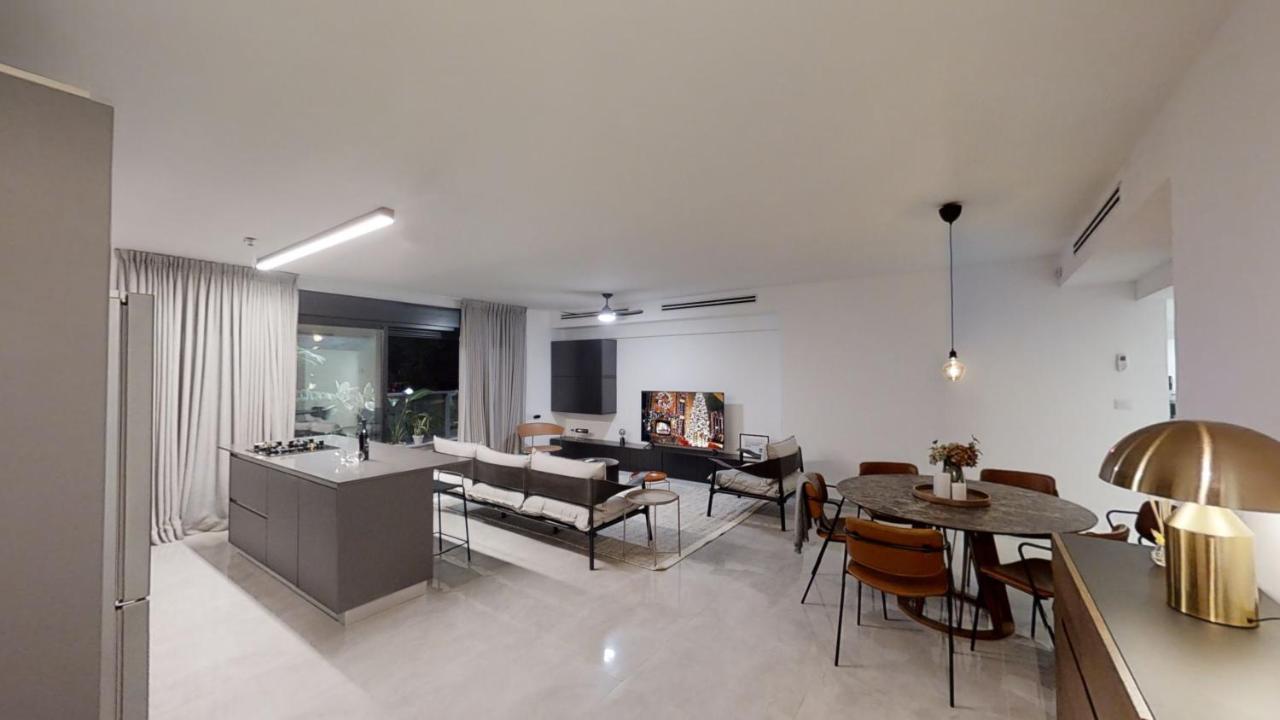 Luxury 3&4 Bedroom New Apartments - Close To The Beach & Bahai Gardens Haifa Eksteriør billede